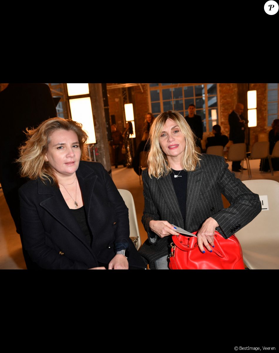 Marie-Amélie Seigner et Emmanuelle Seigner - Front Row au défilé de mode Haute-Couture Alexandre Vauthier au 50 boulevard Lefebvre lors de la Fashion Week Printemps-été 2023 de Paris, France, le 24 janvier 2023. © Veeren/Bestimage