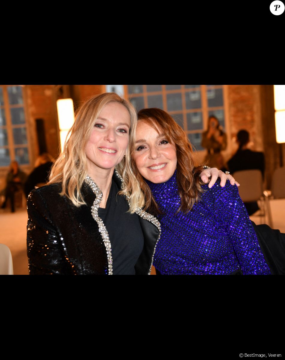 Léa Drucker et Philippine Leroy-Beaulieu - Front Row au défilé de mode Haute-Couture Alexandre Vauthier au 50 boulevard Lefebvre lors de la Fashion Week Printemps-été 2023 de Paris, France, le 24 janvier 2023. © Veeren/Bestimage