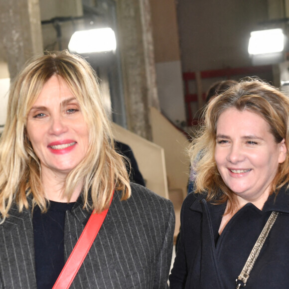 Marie-Amélie Seigner et Emmanuelle Seigner - Backstage du défilé de mode Haute-Couture Alexandre Vauthier au 50 boulevard Lefebvre lors de la Fashion Week Printemps-été 2023 de Paris, France, le 24 janvier 2023. © Veeren/Bestimage 