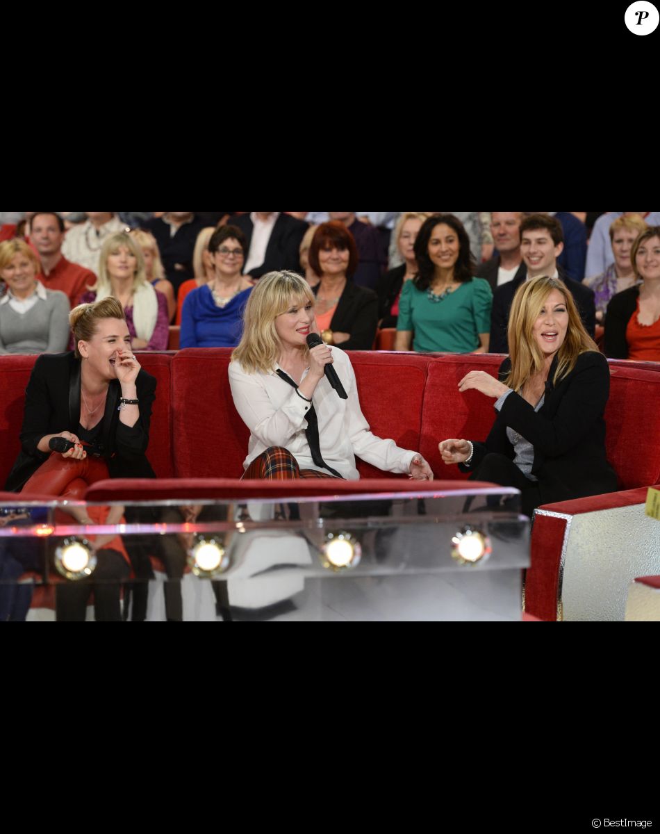 Marie-Amélie Seigner, Emmanuelle Seigner et Mathilde Seigner - Enregistrement de l'émission "Vivement Dimanche" à Paris le 13 mai 2014. L'émission sera diffusée le 18 mai 2014