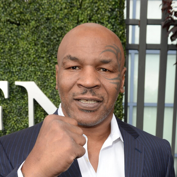 Info - Mike Tyson visé par une nouvelle plainte pour viol - Info - Mike Tyson remonte sur le ring à 54 ans pour un combat exhibition - Mike Tyson lors du tournoi de l'US Open de tennis à Flushing Meadows-Corona Park à New York, le 28 août 2017.