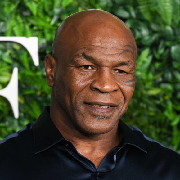 Info - Mike Tyson visé par une nouvelle plainte pour viol - Mike Tyson - Soirée caritative "LuisaViaRoma" pour l'UNICEF à Saint-Barthélemy dans les Caraïbes le 29 décembre 2021.