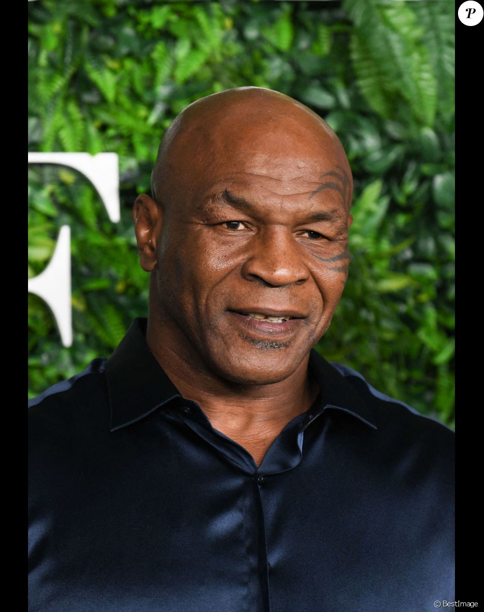 Info - Mike Tyson visé par une nouvelle plainte pour viol - Mike Tyson - Soirée caritative "LuisaViaRoma" pour l'UNICEF à Saint-Barthélemy dans les Caraïbes le 29 décembre 2021.