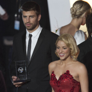 Shakira et Gerard Piqué lors de la remise du Ballon rond 2012 à Zurich