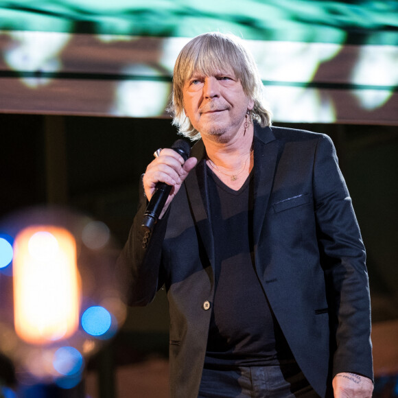 Exclusif - Le chanteur Renaud (Renaud Séchan) - Tournage de l'émission "Merci Renaud" dans les studios de la Plaine Saint-Denis le 15 novembre 2016, qui sera diffusée le samedi 17 décembre 2016 en prime time sur France 2. © Cyril Moreau / Bestimage