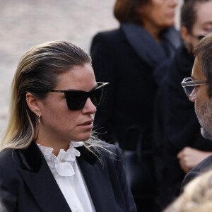 Sophie Tapie et Stéphane Tapie (Fille et fils du défunt) - Sorties de la messe funéraire en hommage à Bernard Tapie en l'église Saint-Germain-des-Prés à Paris. Le 6 octobre 2021 © Jacovides-Moreau / Bestimage