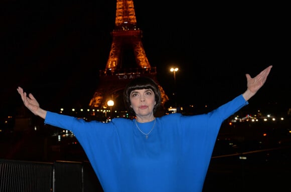 Mireille Mathieu - Backstage du concert anniversaire des 130 ans de la Tour Eiffel à Paris, qui sera diffusé le 26 octobre sur France 2. Le 2 octobre 2019. © Perusseau-Veeren/ Bestimage