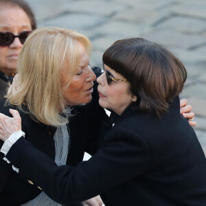 Mireille Mathieu - Arrivées à l'hommage national à Charles Aznavour à l'Hôtel des Invalides à Paris. Le 5 octobre 2018. © Jacovides-Moreau / Bestimage