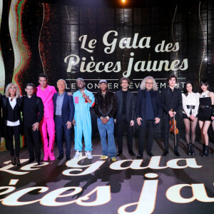 Exclusif - Photo de groupe - Gims, Lionel Bringuier , Brigitte Macron, Gautier Capuçon, Mika, Didier Deschamps, Kid Cudi , Pharrell Williams, Alexandre Kantorow, Yvan Cassar, Daniel Lozakovich, le groupe Blackpink (Jennie, Lisa, Jisoo et Rosé) et la chanteuse Angèle - Enregistrement de l'émission "Le gala des Pièces Jaunes, le concert événement" au Zenith de Paris, diffusée le 28 janvier sur France 2. Le 25 janvier 2023 © Dominique Jacovides / Bestimage  Exclusive - No Web No Blog pour Belgique et Suisse