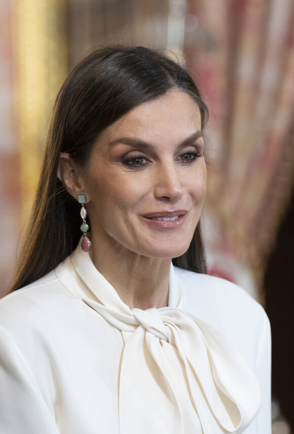 Le roi Felipe VI et la reine Letizia, lors de la réception du corps diplomatique accrédité en Espagne, au Palais Royal à Madrid, le 25 janvier 2023.