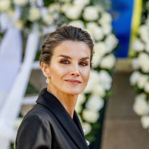 La reine Letizia d'Espagne - Arrivées aux obsèques du roi Constantin II de Grèce en la cathédrale métropolitaine d'Athènes le 16 janvier 2023. 