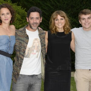 Emma Luchini, Manu Payet, Veerle Baetens et Zacharie Chasseriaud - Photocall du film "Un début prometteur" lors de la 8ème édition du Festival du film francophone d'Angoulême le 27 aout 2015.