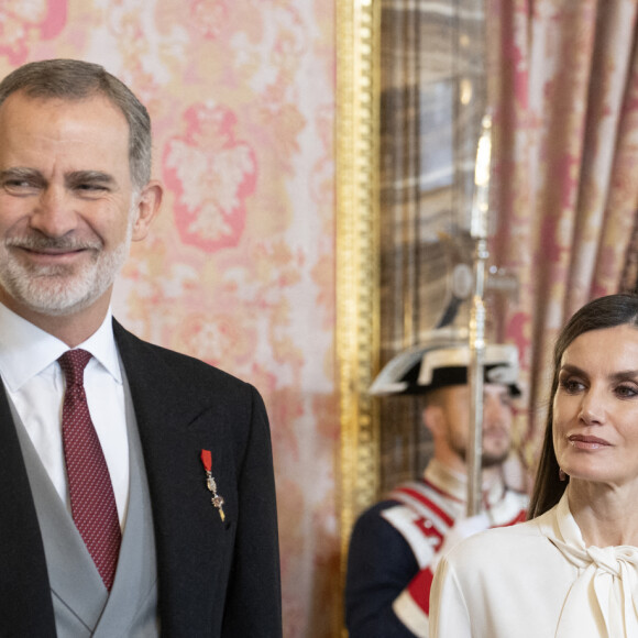 Le roi Felipe VI et la reine Letizia, lors de la réception du corps diplomatique accrédité en Espagne, au Palais Royal à Madrid, le 25 janvier 2023.