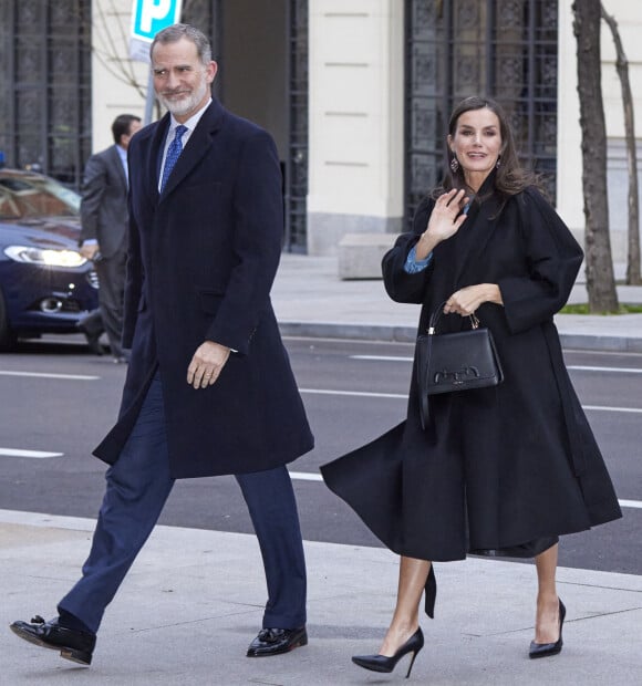 La reine Letizia et le roi Felipe VI d'Espagne à leur arrivée à l'Académie Royale Espagnole à Madrid. Le 19 janvier 2023 