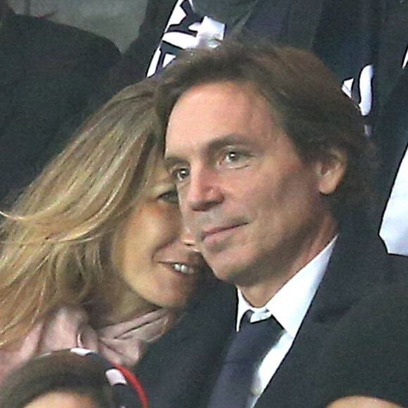 Anne-Claire Coudray et son compagnon Nicolas Vix assistent au match de ligue des champions Psg - Real de Madrid au Parc des Princes à Paris le 21 octobre 2015. © Cyril Moreau / Bestimage