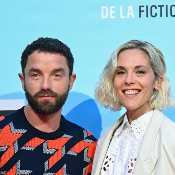 Guillaume Gouix, Alysson Paradis - Photocall du téléfilm "Les particules élémentaires" lors du Festival de la Fiction de La Rochelle. Le 17 septembre 2021