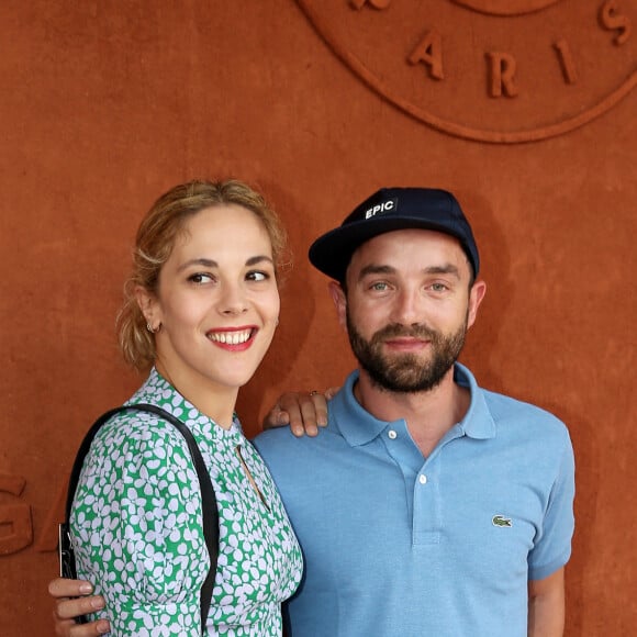 Alysson Paradis et son compagnon Guillaume Gouix - People au village des Internationaux de France de Tennis de Roland Garros à Paris. Le 3 juin 2018. © Dominique Jacovides-Cyril Moreau / Bestimage 