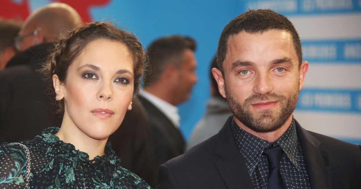 Alysson Paradis et son compagnon Guillaume Gouix à la première de Mother ! lors du 43ème Alysson Paradis et son compagnon Guillaume Gouix à la première de Mother ! lors du 43ème