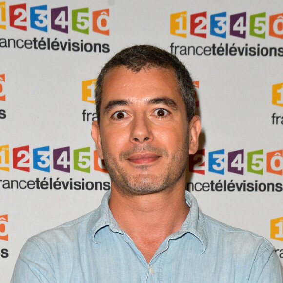 Ali Baddou lors du photocall de la présentation de la nouvelle dynamique 2017-2018 de France Télévisions. Paris, le 5 juillet 2017. © Guirec Coadic/Bestimage