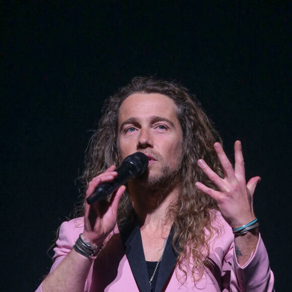 Exclusif - Julien Doré est en concert au Zenith Arena à Lille le 10 décembre 2022. © Stéphane Vansteenkiste / Bestimage  Exclusive Julien Dore performs at Zenith Arena in Lille, North France on december 10th 2022