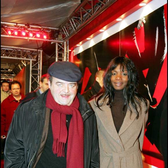 Jacques Villeret et sa dernière compagne Sény à l'UGC Normandie en 2004