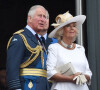 Le prince Charles, Camilla Parker Bowles, duchesse de Cornouailles - La famille royale d'Angleterre lors de la parade aérienne de la RAF pour le centième anniversaire au palais de Buckingham à Londres. Le 10 juillet 2018 