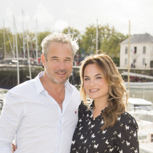 Fabrice Deville, Mélanie Maudran "Un si grand soleil" - Photocall lors du Festival de la Fiction de La Rochelle. Le 18 septembre 2021 © Christophe Aubert via Bestimage