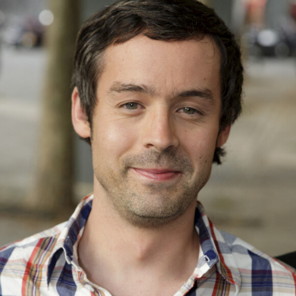 Archives - Yann Barthès en France à Paris, à la conférence de presse pour la rentrée 2008 - 2009 de CANAL+ à la cinémathèque de Bercy le 26 août 2008.