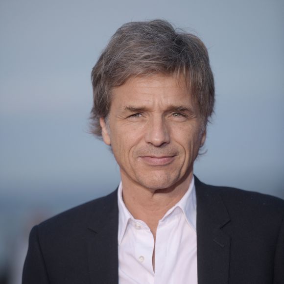 Guy Lagache - Tapis rouge - Soirée de gala lors du 33ème Festival du Film de Cabourg, le 14 juin 2019. © Giancarlo Gorassini/Bestimage