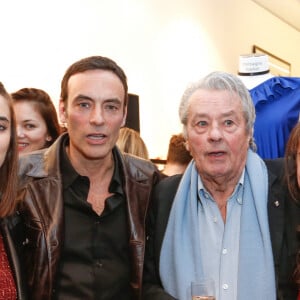 Exclusif - Alain Delon avec ses petites filles Loup et Liv et son fils Anthony Delon - Lancement de la marque de vêtements de cuir "Anthony Delon 1985" chez Montaigne Market à Paris. Le 7 mars 2017 © Philippe Doignon / Bestimage