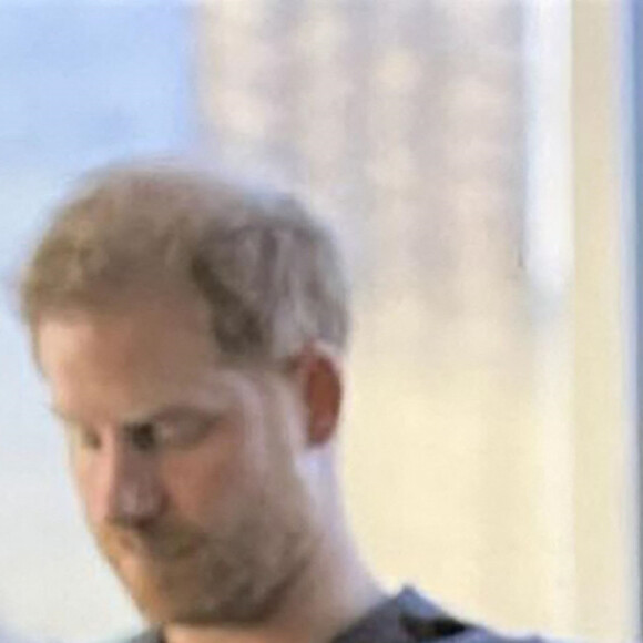 Meghan Markle, duchesse de Sussex, fond en larmes en évoquant les menaces de mort sur les réseaux sociaux dans le documentaire "Harry & Meghan" (Netflix). Los Angeles. Le 15 décembre 2022. 
