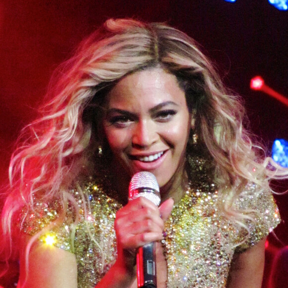 Beyoncé lors d'un concert dans le cadre du Mrs. Carter World Tour en 2014 à Londres