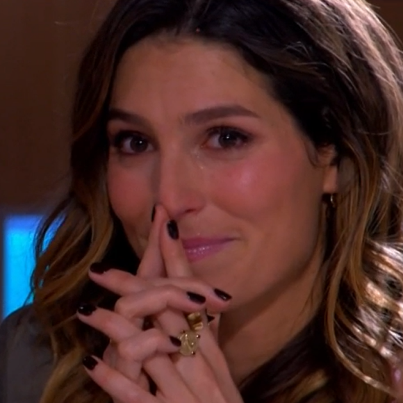 Laury Thilleman sur le plateau de "C à Vous".