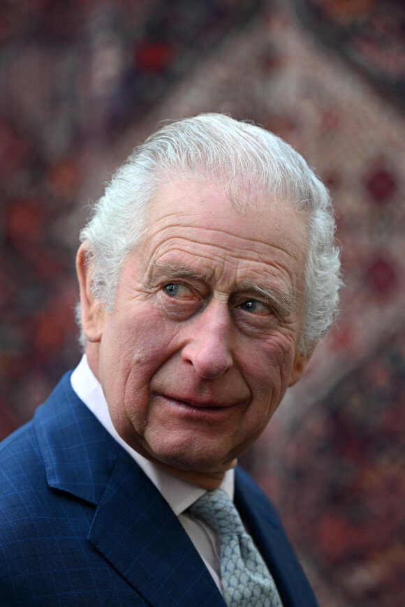 Le roi Charles III d'Angleterre, lors d'une visite au musée Leighton House récemment rénové à Londres, Royaume Uni