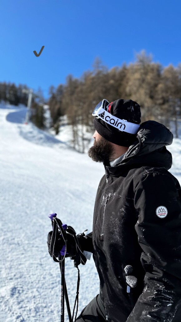 Benoît Paire en train de faire du ski.