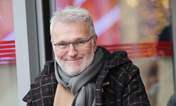 Laurent Ruquier à la sortie de l'émission "Les Grosses Têtes" aux studios RTL à Neuilly-sur-Seine, France, le 21 novembre 2022. © Jonathan Rebboah/Panoramic/Bestimage