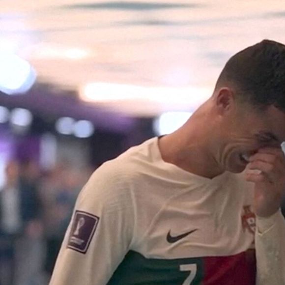 Cristiano Ronaldo en pleurs à la fin du match Portugal-Maroc qui a vu son équipe éliminée en quart de finale lors de la coupe de Monde de football (FIFA 2022) au stade Education City à Al Rayyan au Qatar le 10 décembre 2022.