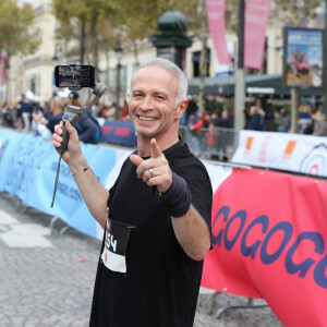 Samuel Etienne - People au "Marathon Pour Tous", épreuve grand-public des Jeux Olympiques de Paris 2024 sur les Champs-Elysées à Paris le 31 octobre 2021. © Panoramic/Bestimage 