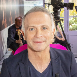 Exclusif - Samuel Etienne - Backstage de l'enregistrement de l'émission "Clique", présentée par M.Achour et diffusée en clair sur Canal + le 11 avril 2021 © Jack Tribeca / Bestimage 