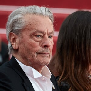 Alain Delon et sa fille Anouchka Delon lors de première du film "Une Vie Cachée Life" lors du 72ème Festival International du Film de Cannes, France, le 19 mai 2019. 