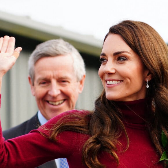 Le prince William, prince de Galles, et Catherine (Kate) Middleton, princesse de Galles, lors d'une visite au centre social de Dracaena à Cornwall, pour en savoir plus sur la grande variété de soutien et de services que l'organisation offre à la population locale, avec une mission de construire une société saine, heureuse et solidaire le jeudi 9 février 2023. 