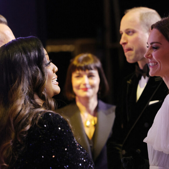 Un événement au cours duquel un hommage à la reine Elizabeth II a été rendu.
Le prince William, prince de Galles, et Catherine (Kate) Middleton, princesse de Galles, arrivent à la 76ème cérémonie des British Academy Film Awards (BAFTA) au Royal Albert Hall à Londres, le 19 février 2023. 