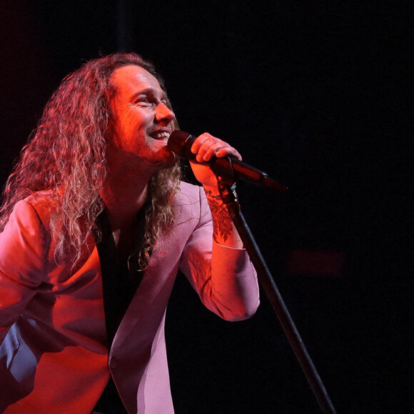 Mais ce n'est pas grâce à une belle surprise de celle dont il partageait la vie à l'époque 
Exclusif - Julien Doré est en concert au Zenith Arena à Lille le 10 décembre 2022. © Stéphane Vansteenkiste / Bestimage 