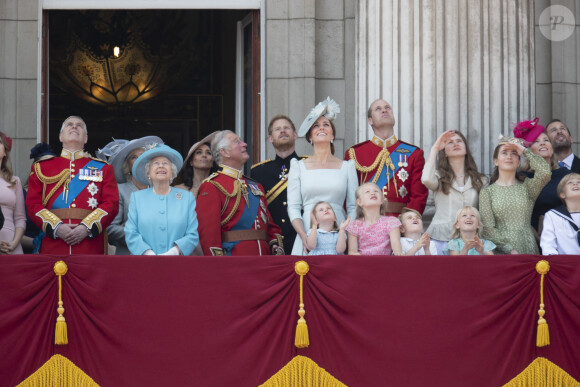 Divisée depuis le départ de Harry et Meghan pour Los Angeles, la famille royale enchaîne les polémique.
Les membres de la famille royale britannique lors du rassemblement militaire "Trooping the Colour" (le "salut aux couleurs"), célébrant l'anniversaire officiel du souverain britannique. Cette parade a lieu à Horse Guards Parade, chaque année au cours du deuxième samedi du mois de juin. Londres, le 9 juin 2018.