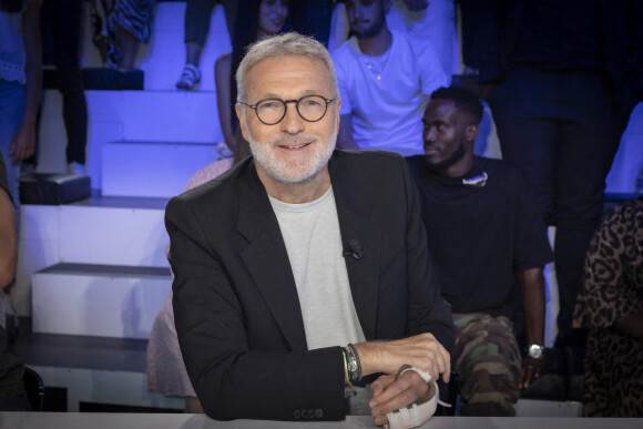 Laurent Ruquier a aussi évoqué sa fin de vie, et sa propre mort.
Exclusif - Laurent Ruquier sur le plateau de l'émission Touche pas à mon poste (TPMP) diffusée en direct sur C8 le 30 août 2022 et présentée par C.Hanouna. © Jack Tribeca / Bestimage