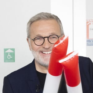 Exclusif - Laurent Ruquier en backstage de l'émission OEED (On Est En Direct) présentée par L.Salamé et L.Ruquier à Paris, France, le 19 mars 2022. © Jack Tribeca/Bestimage