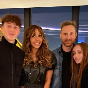 Les parents et les enfants ont fait une énorme fête ensemble pour l'occasion 
Cathy et David Guetta avec leurs enfants Angie et Elvis