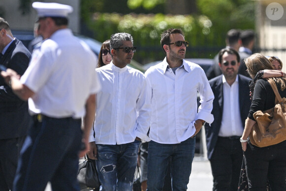 Le chef pâtissier Christophe Michalak et sa femme Dephine - Obsèques d'Antoine Alléno (fils du chef cuisinier français, trois étoiles au Guide Michelin Yannick Alléno) en la collégiale Notre-Dame de Poissy, France, le 13 mai 2022. © Jean-Baptiste Autissier/Panoramic/Bestimage