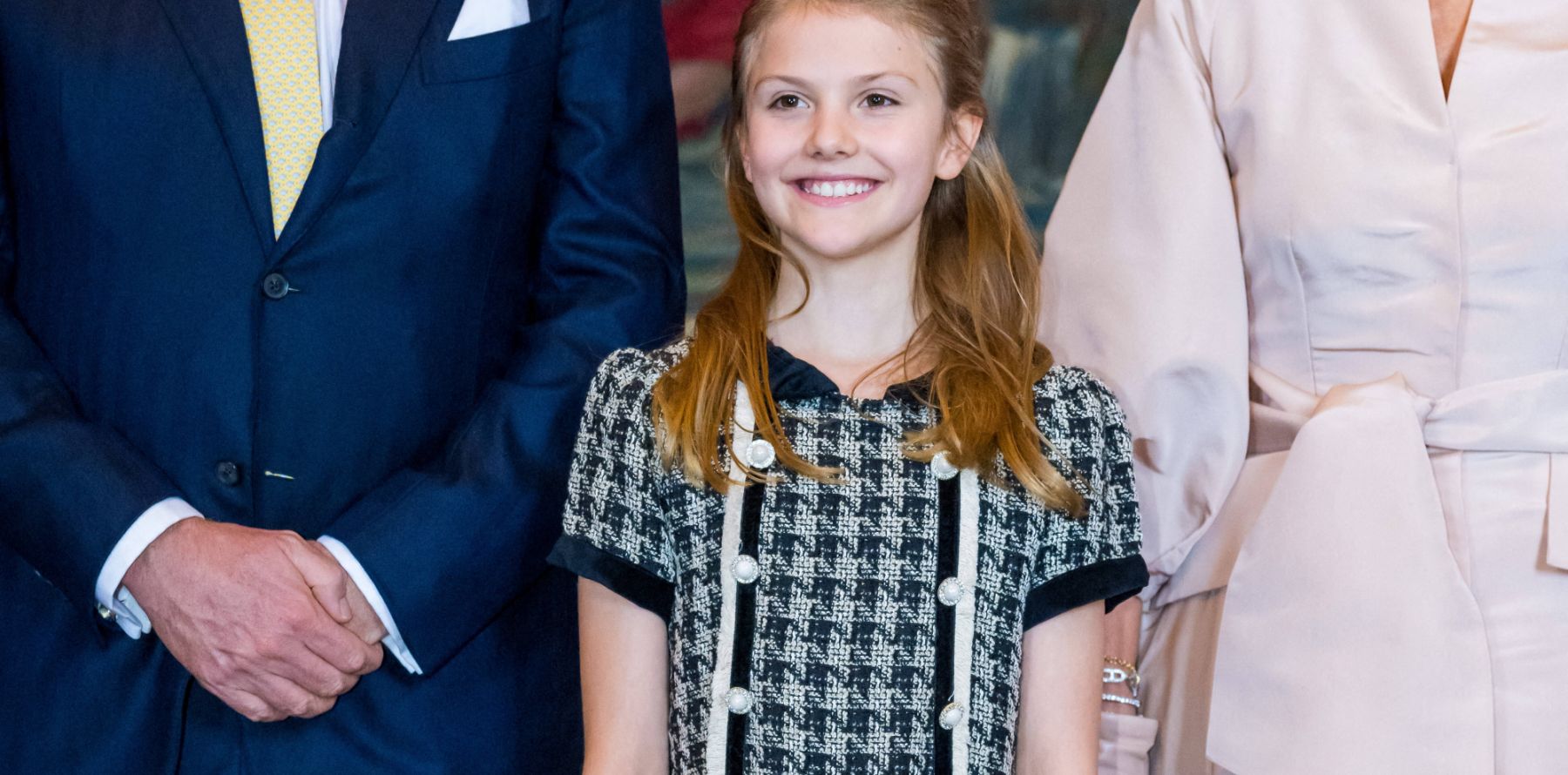 estelle-de-su-de-a-11-ans-look-simple-mais-co-teux-nouveau-portrait