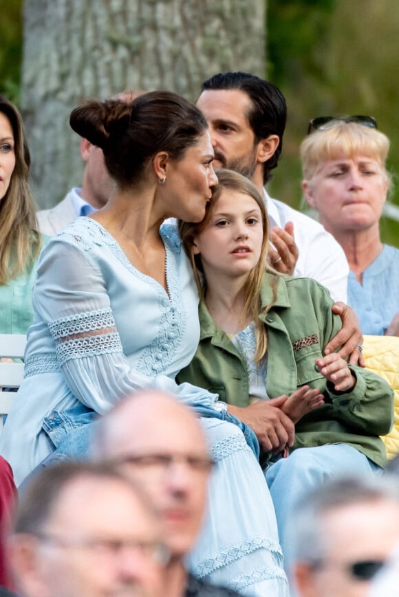 Princesse Victoria, Princesse Estelle - La famille royale de Suède lors des concerts "Solliden Sessions" au château de Solliden à Borgholm. Le 13 juillet 2022 